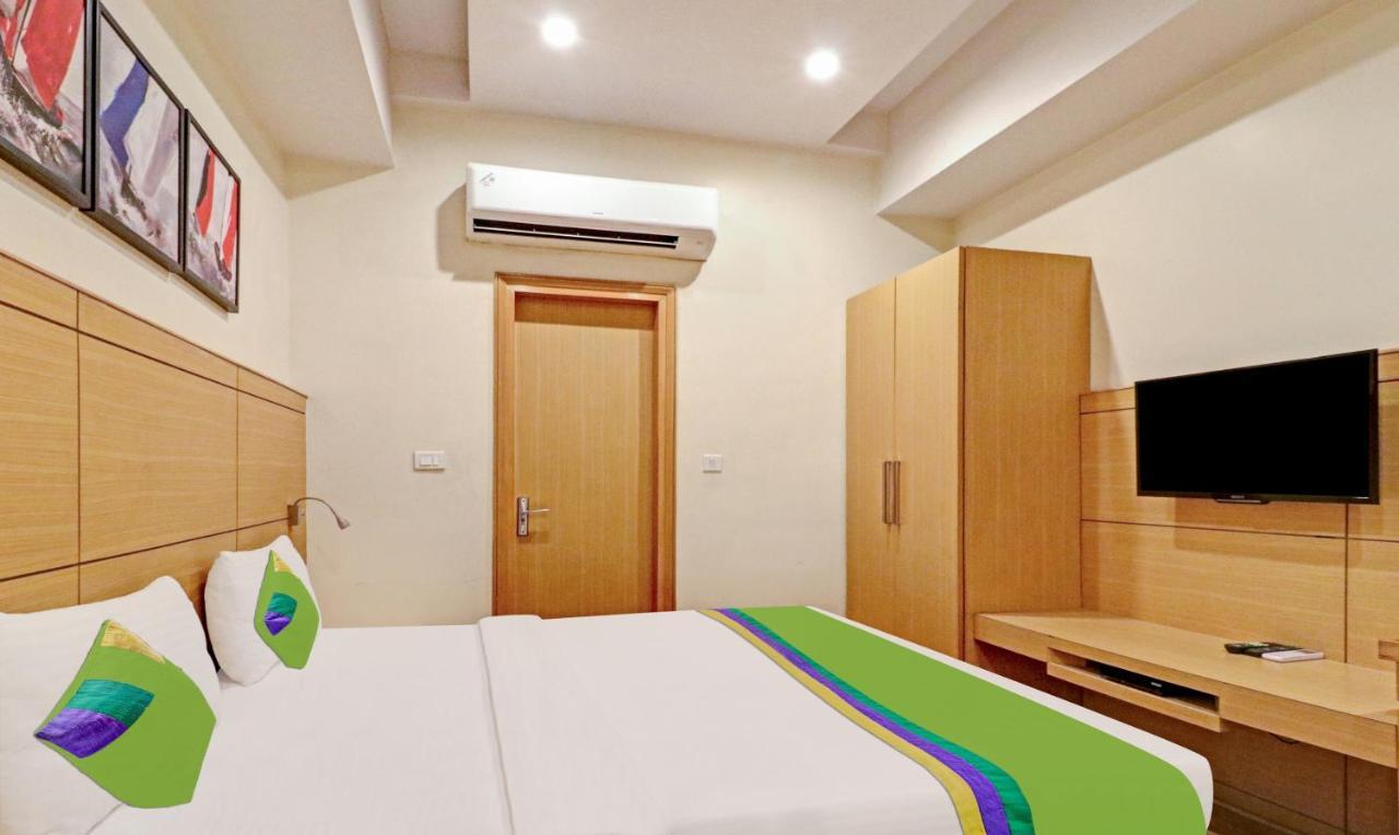 Treebo Galaxy Rooms Nueva Delhi Exterior foto